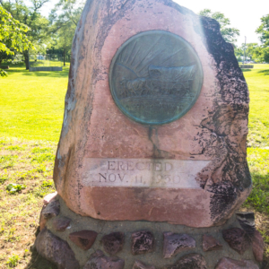 Marysville-emigrant-monument