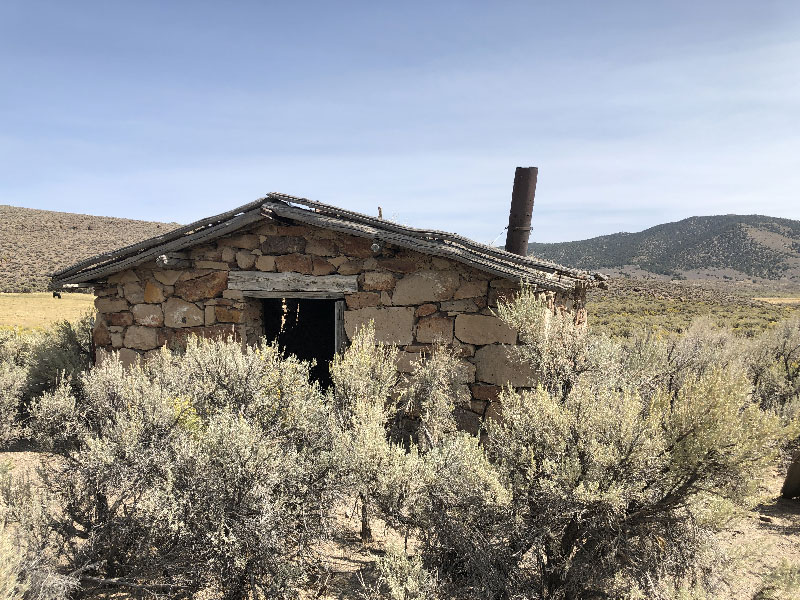 Old ranch buildings at Willow Creek